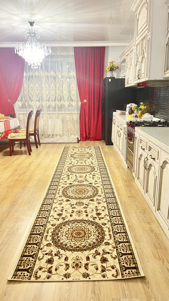 Продам ковровую дорожку