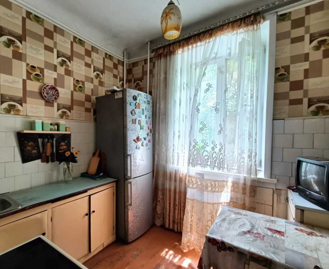 3-комнатная квартира, ул. Усть-Каменогорская, 10.