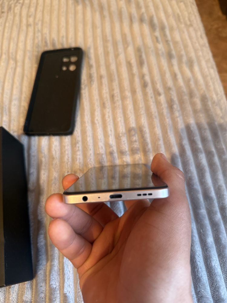 Продам OPPO Reno 7