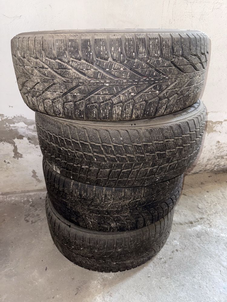 Зимние шины Nokian Hakkapeliitta R2 SUV 225/55 R18 XL 102R
