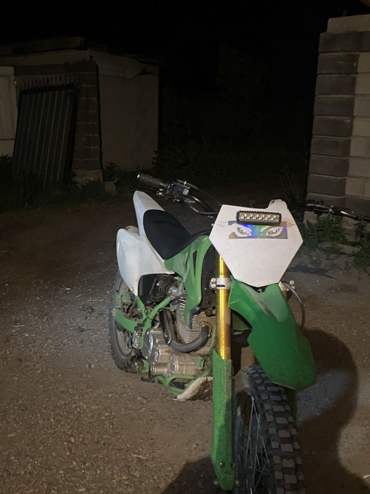 Мотоцикл эндуро sycmcc