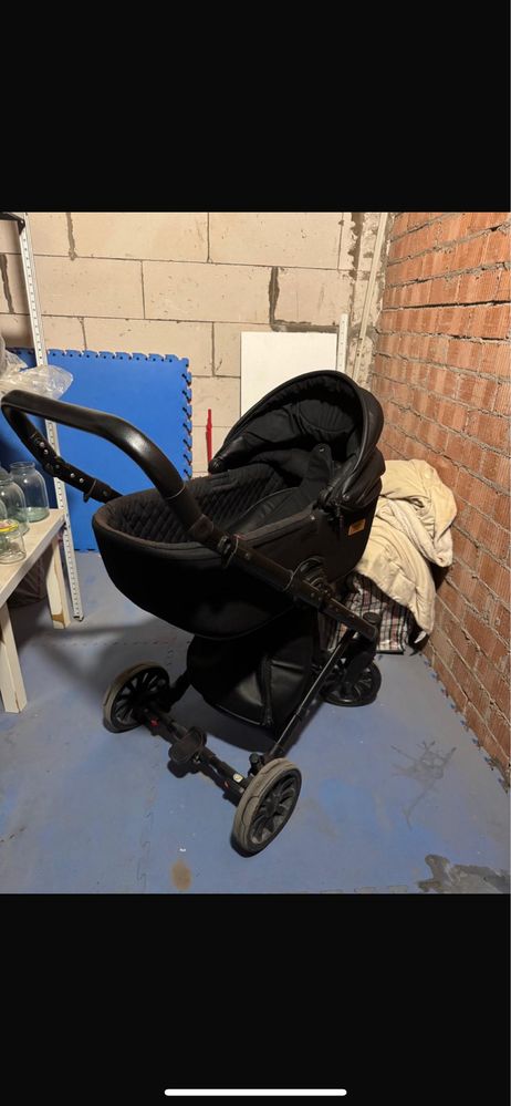 Продам коляску Anex 2в1