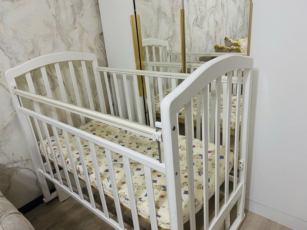 Продам детскую кроватку