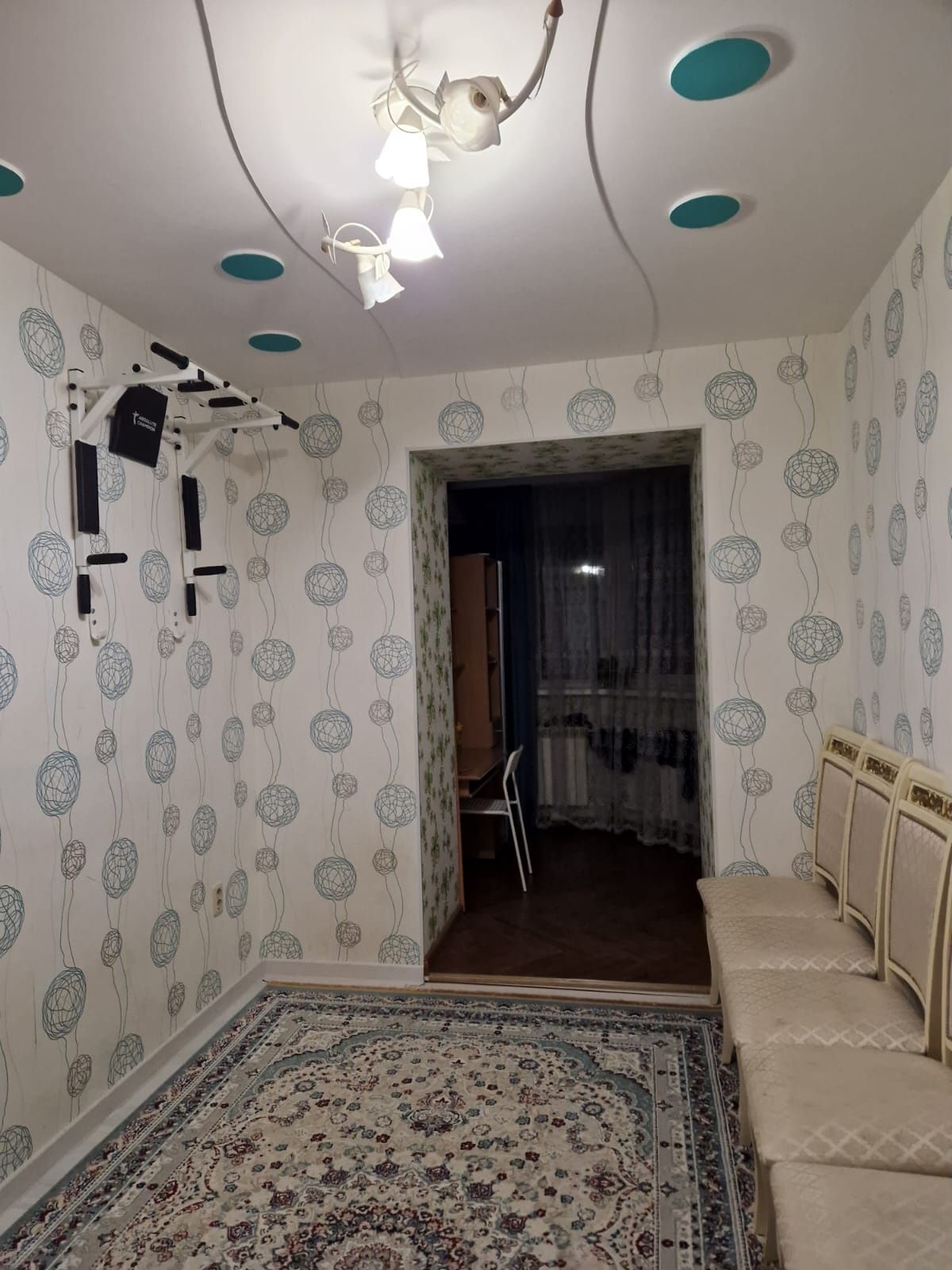 Продаётся превосходная 3-х ком. кв находиться в самом центре 8мкр,