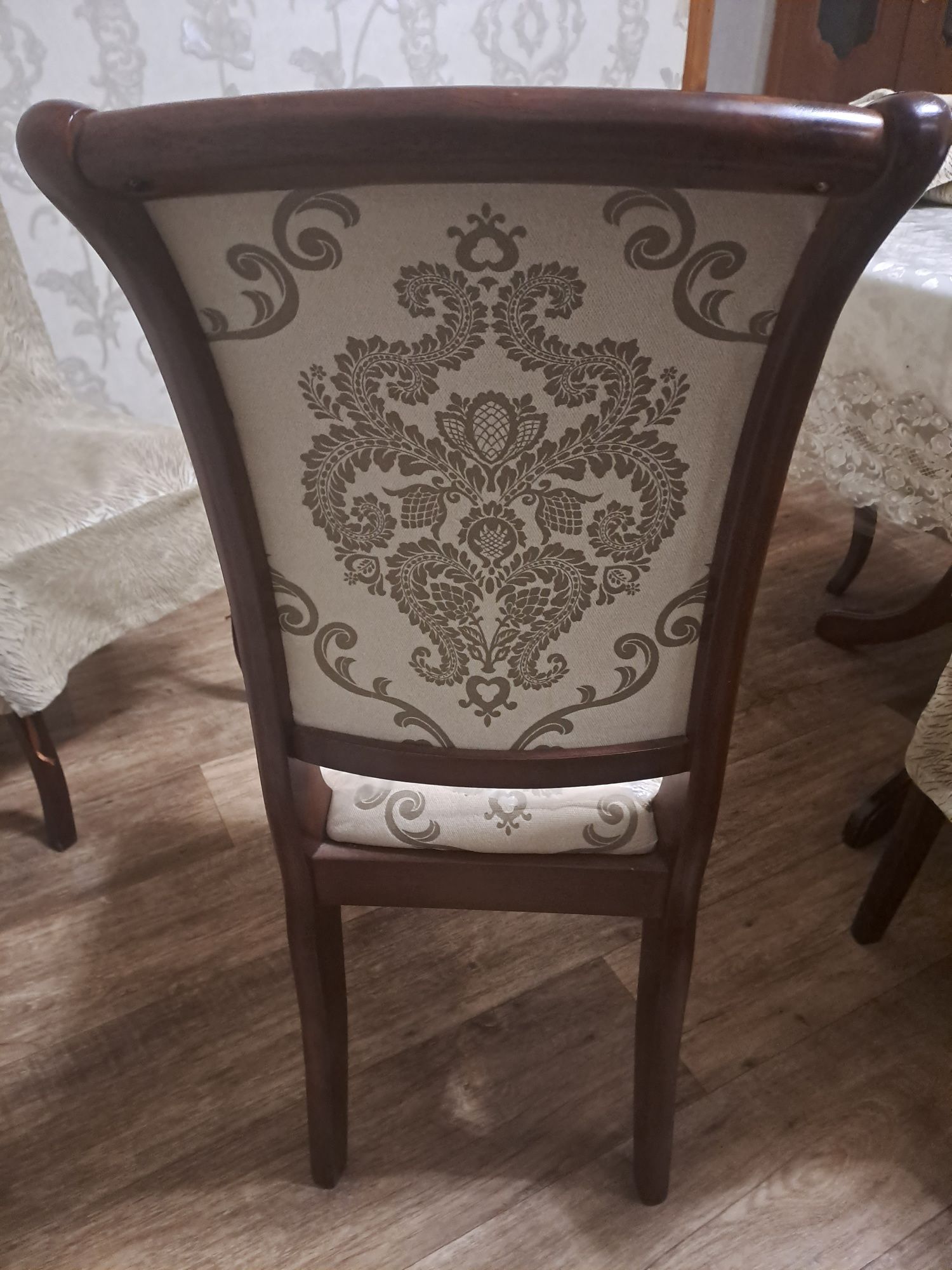 Продам деревянные стулья