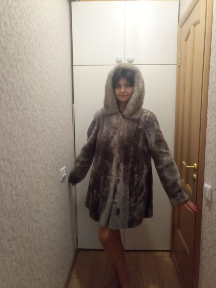Шуба мутон с капюшоном