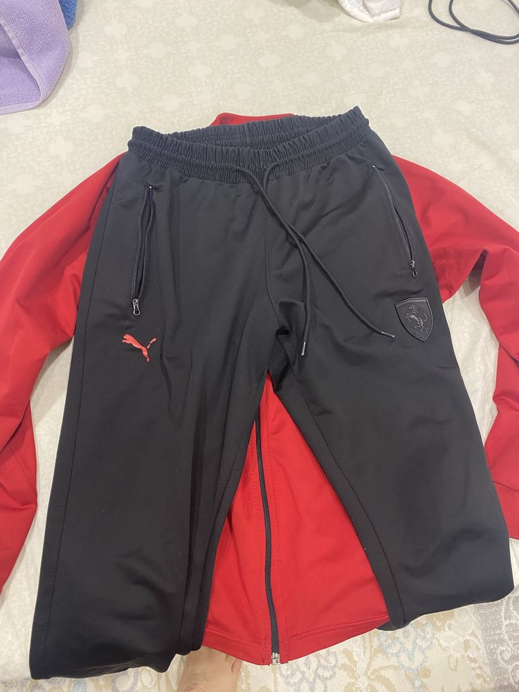 Продам спортивный костюм