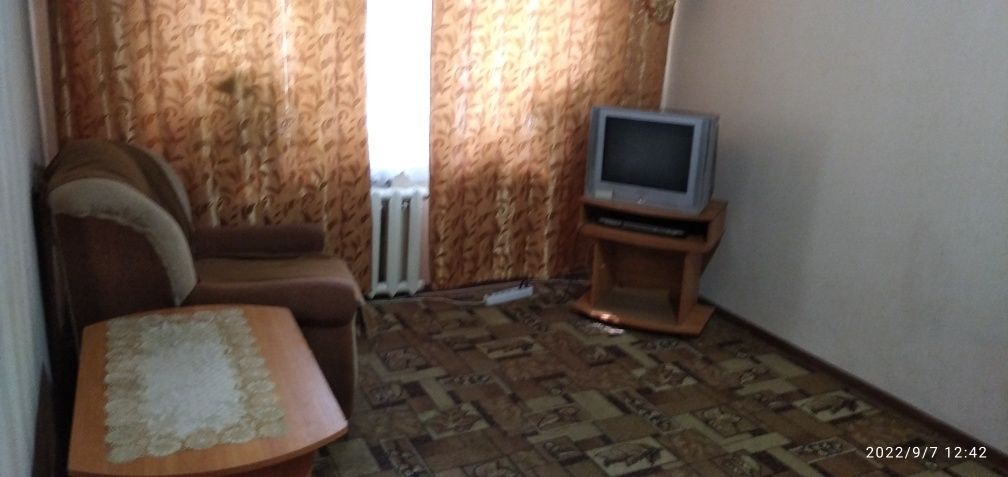 Сдам 1 комнатную квартиру посуточно  в р-он ЖДВ
