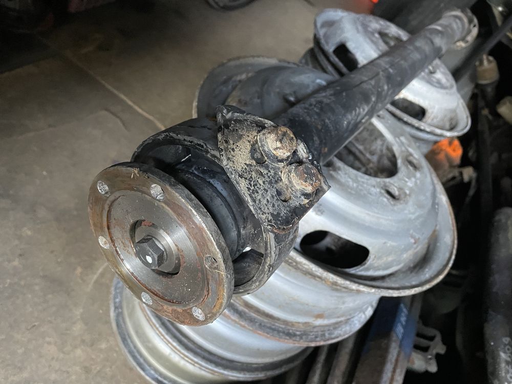 Мерседес D609 D611 D709 D711 D811 запчасти с Европы