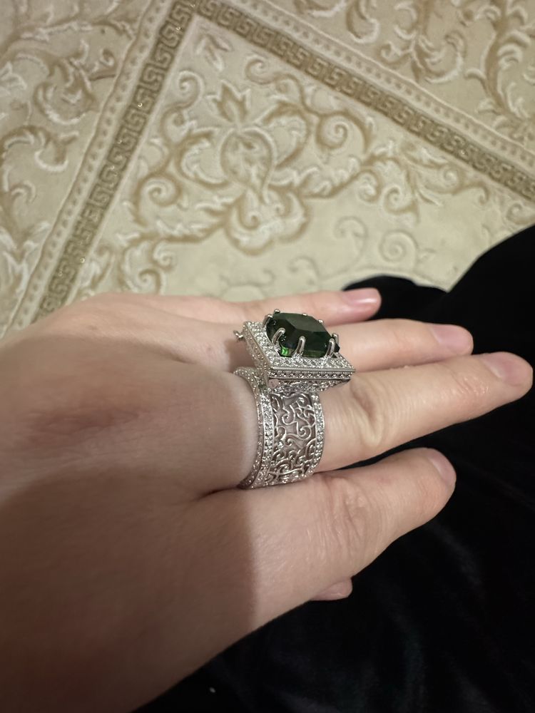 Кольцо серебро шикарный