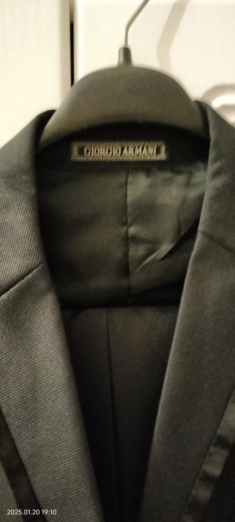 Продам костюм на мальчика
