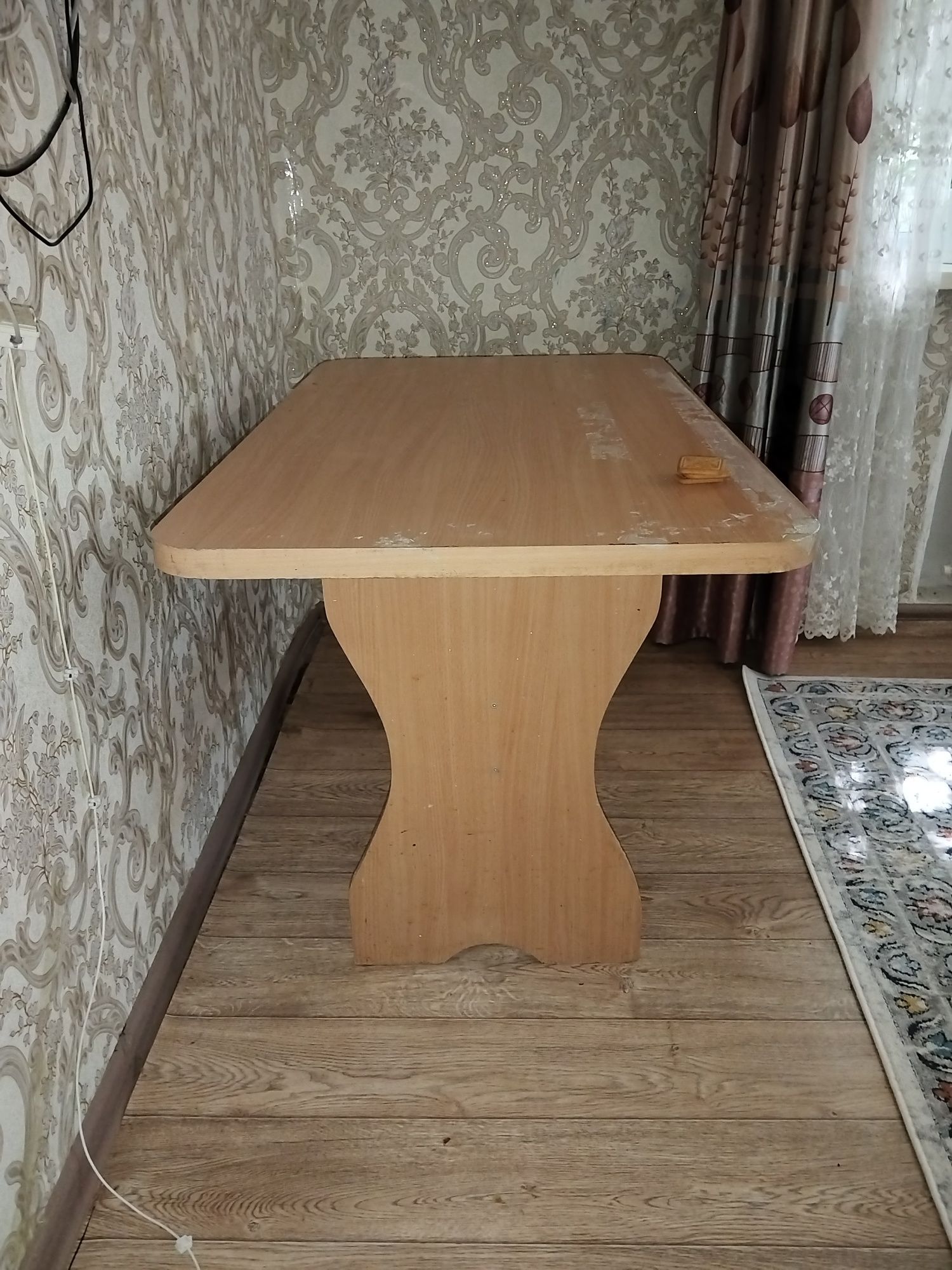 колданылган Стол сатылады