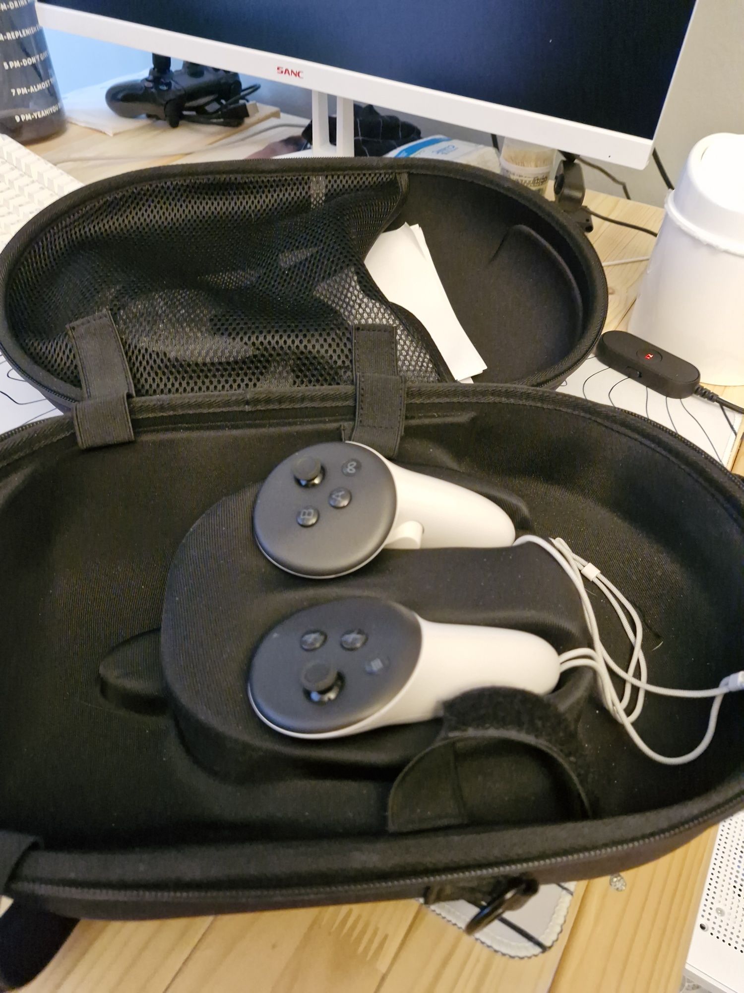 Продам VR очки Oculus Meta Quest 3s 128гб в хорошем состоянии