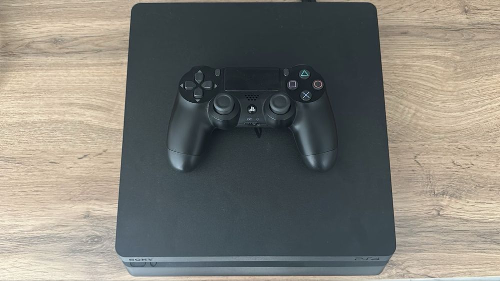 Продам PlayStation4