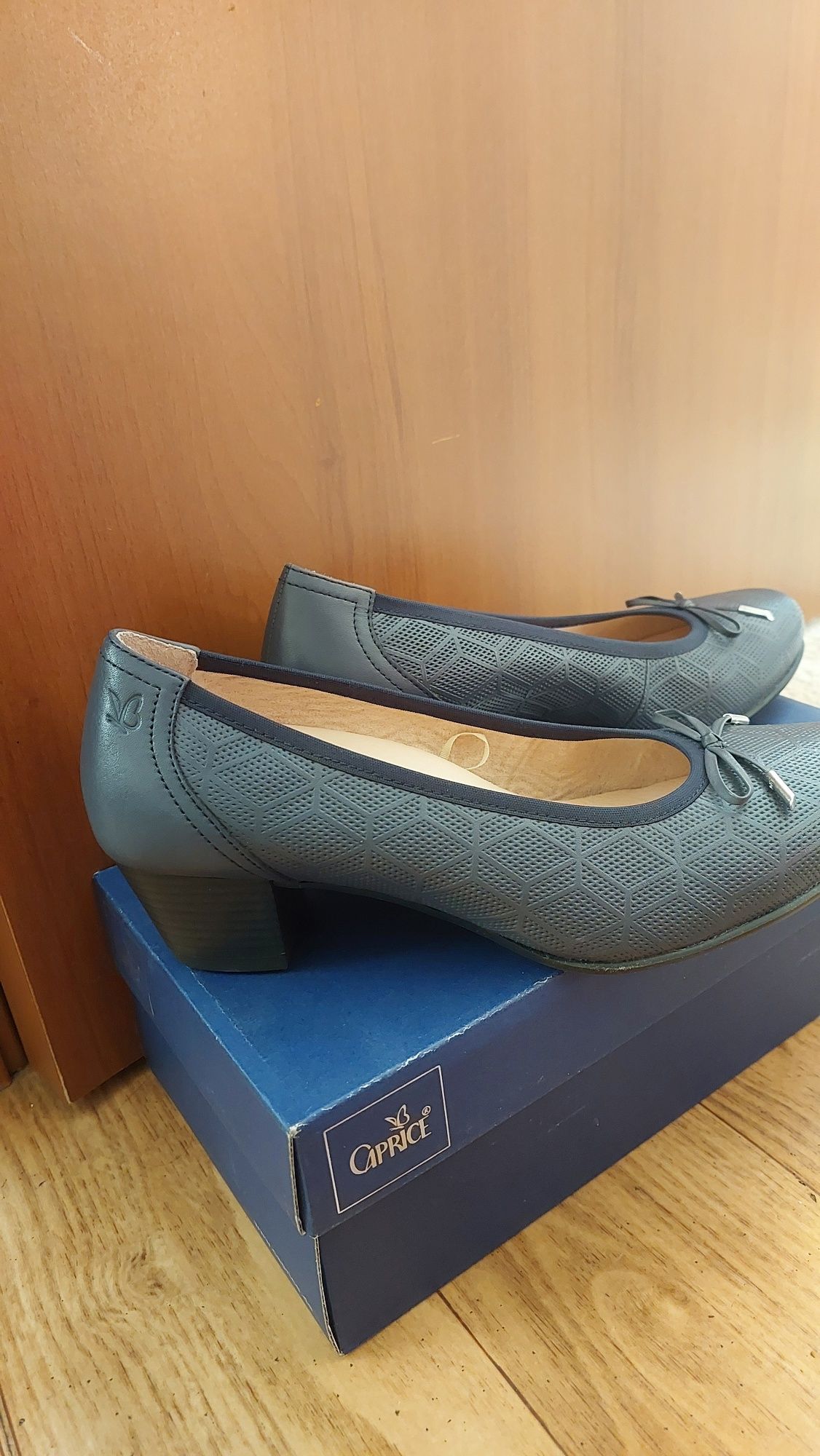 Женские туфли ,39 р,новые.