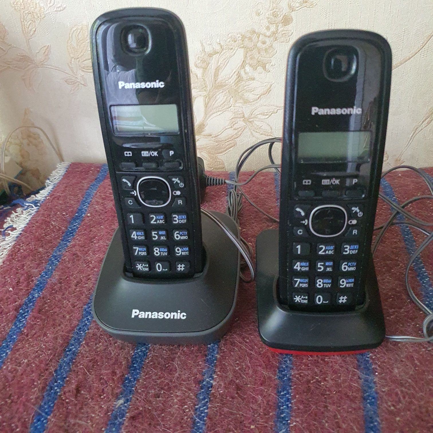 Радиотелефон  Panasonic  с 2-мя  трубками