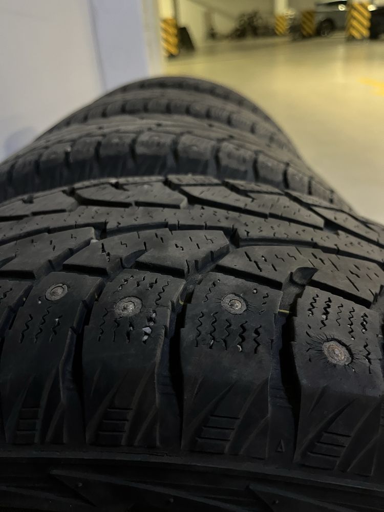 Зимние шины Hankook 235/60/18 шипованная резина
