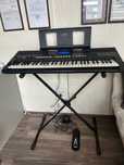 Продам синтезатор Yamaha PSR-E433