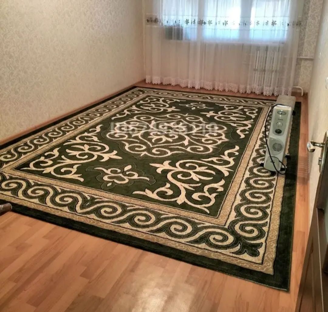 Продам ковер 3/4 хорошего качества, шерсть ,Турецкий.
