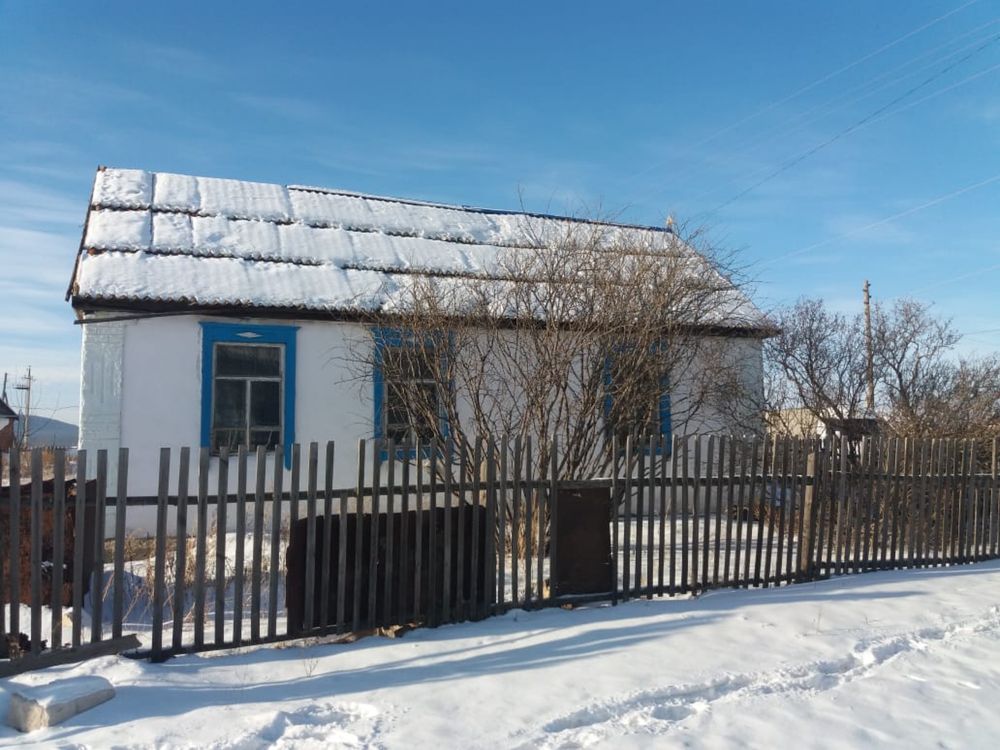Дом у озера в поселке Зеренда
