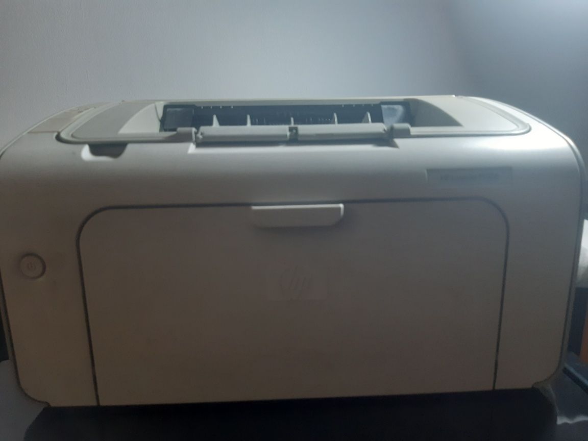 Принтер, сканер и копир hp 3*1 + лазерный принтер HP Laser Jet P1005р