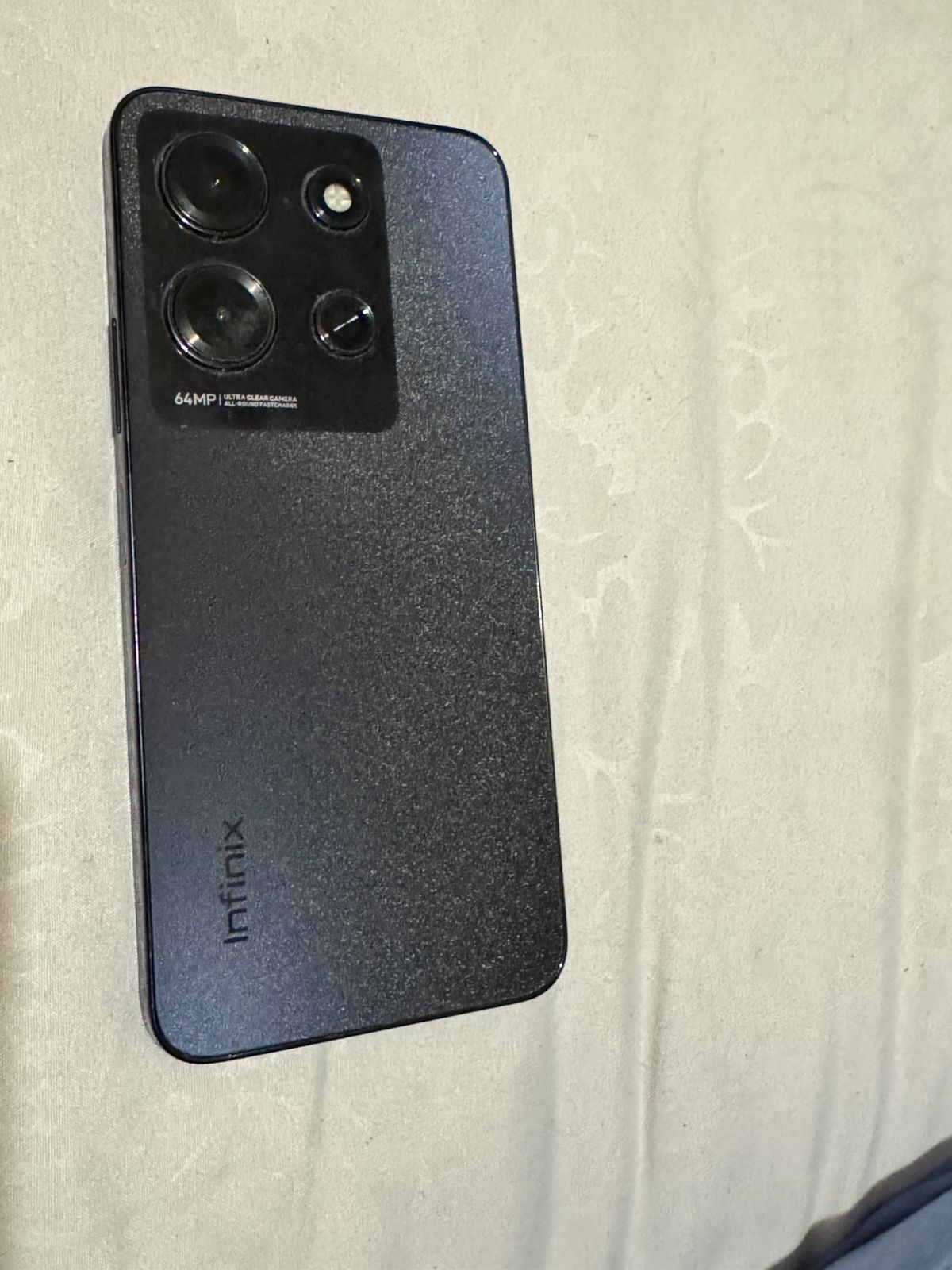 Infinix Note 30i 8/128Gb, AMOLED, в отличном состоянии