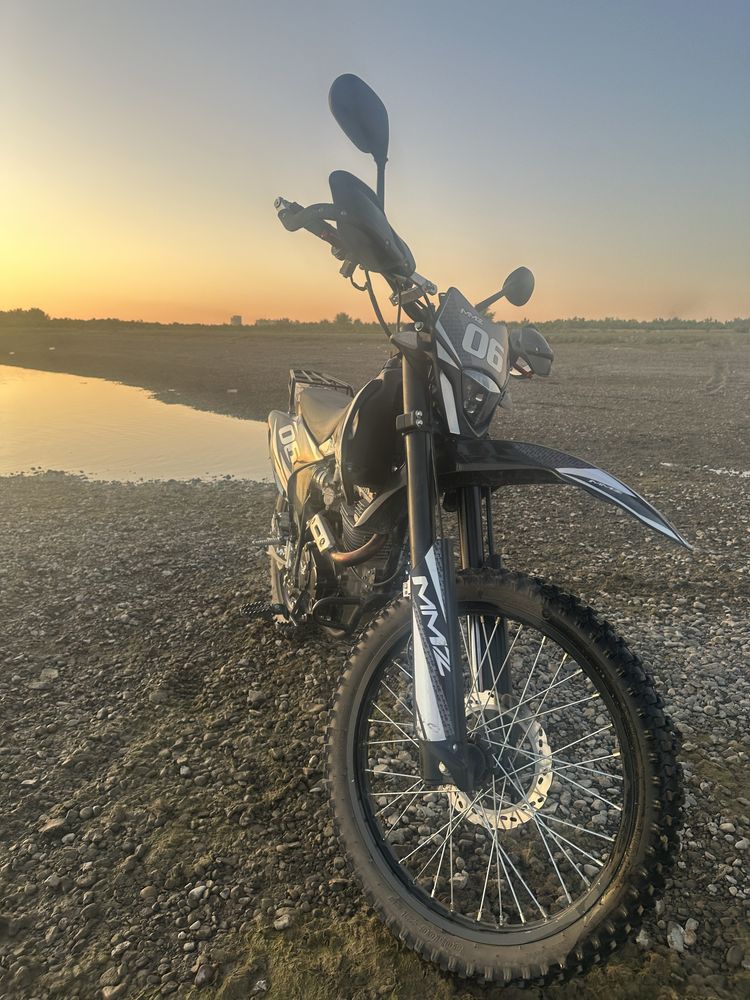 Продам эндуро 250куб