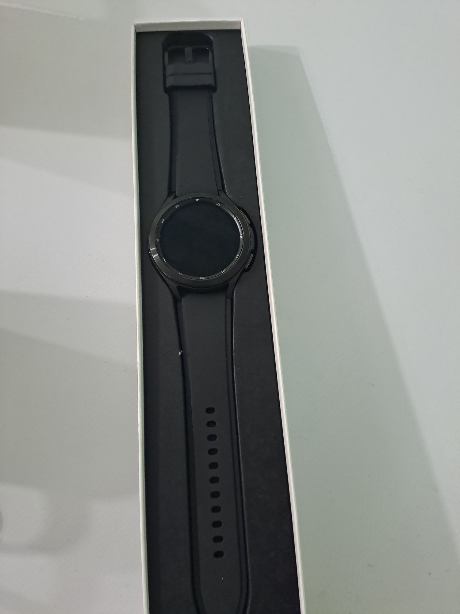 Смарт часы Samsung Galaxy Watch4 classic