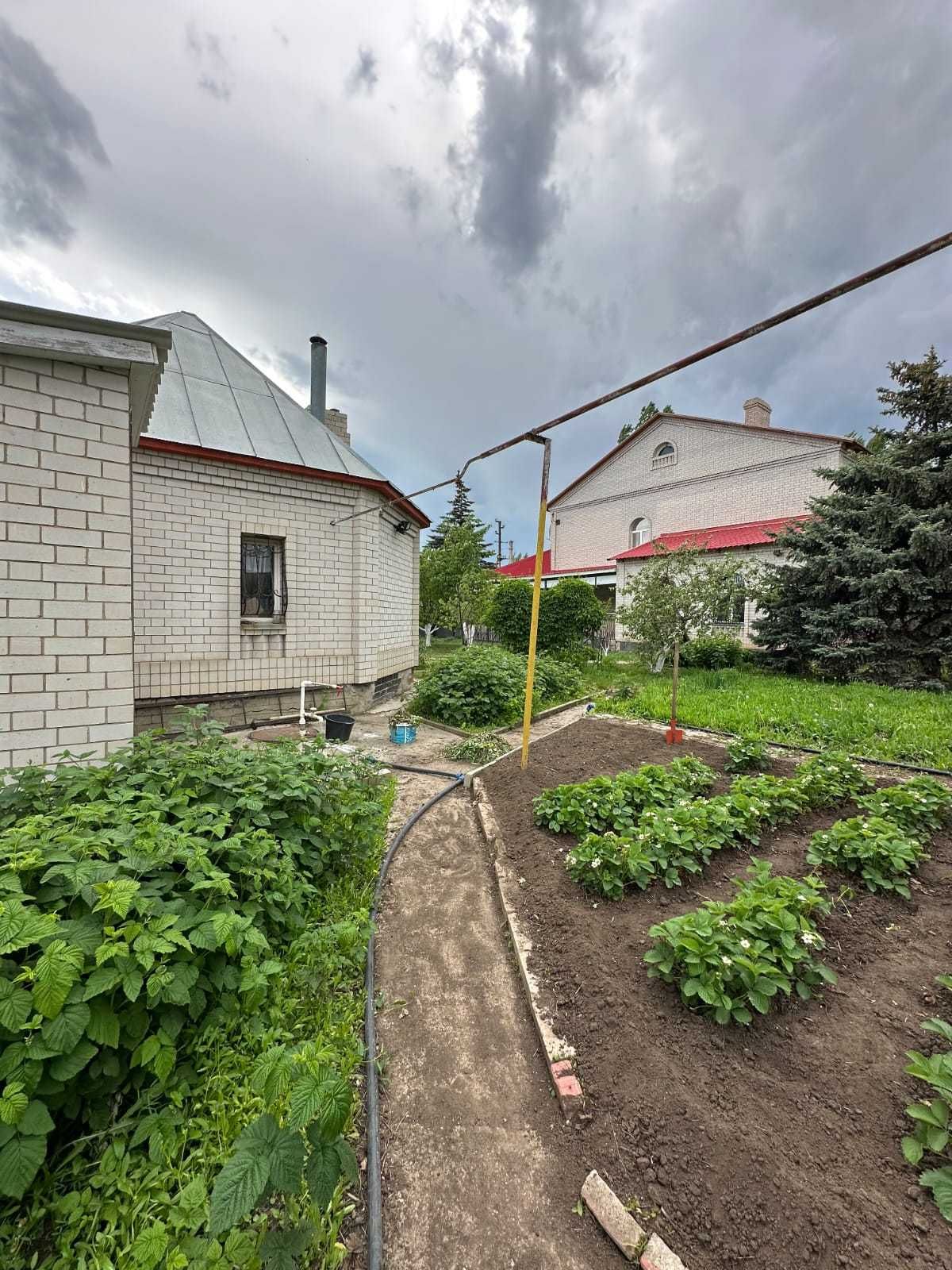 Продам коттедж в центре города ул Жомарт