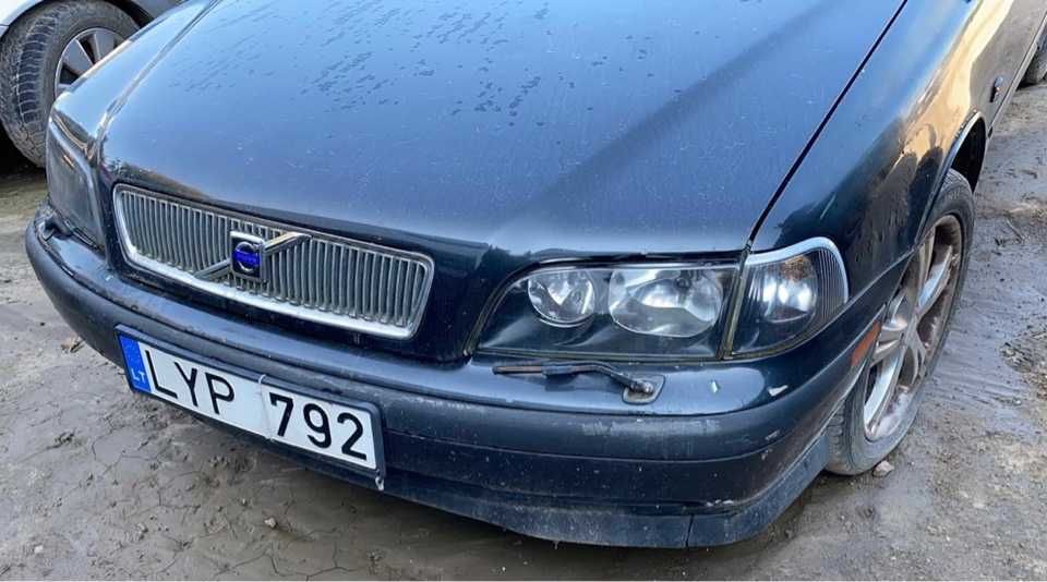 двигатель 2.4см Вольво S80, V70  в полном навесе из Европы.