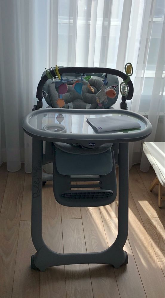 Продам стульчик для кормления Chicco Polly Magic Relax 3-в-1