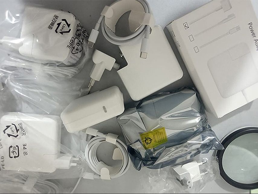 Блок питания от Apple макбука