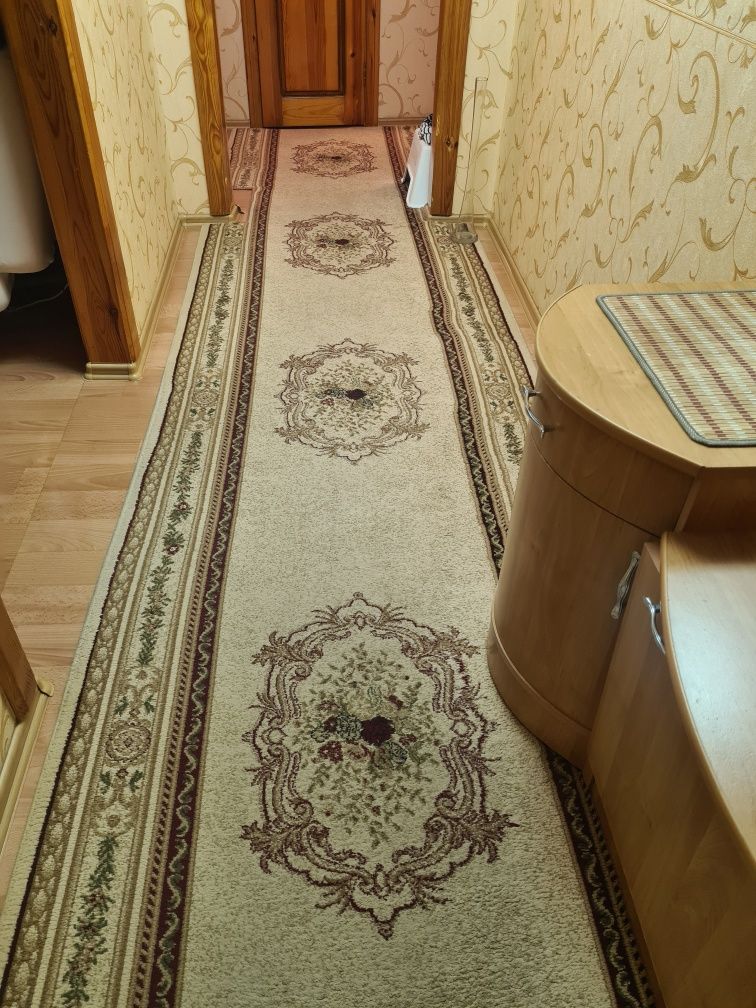 Дорожка ковровая