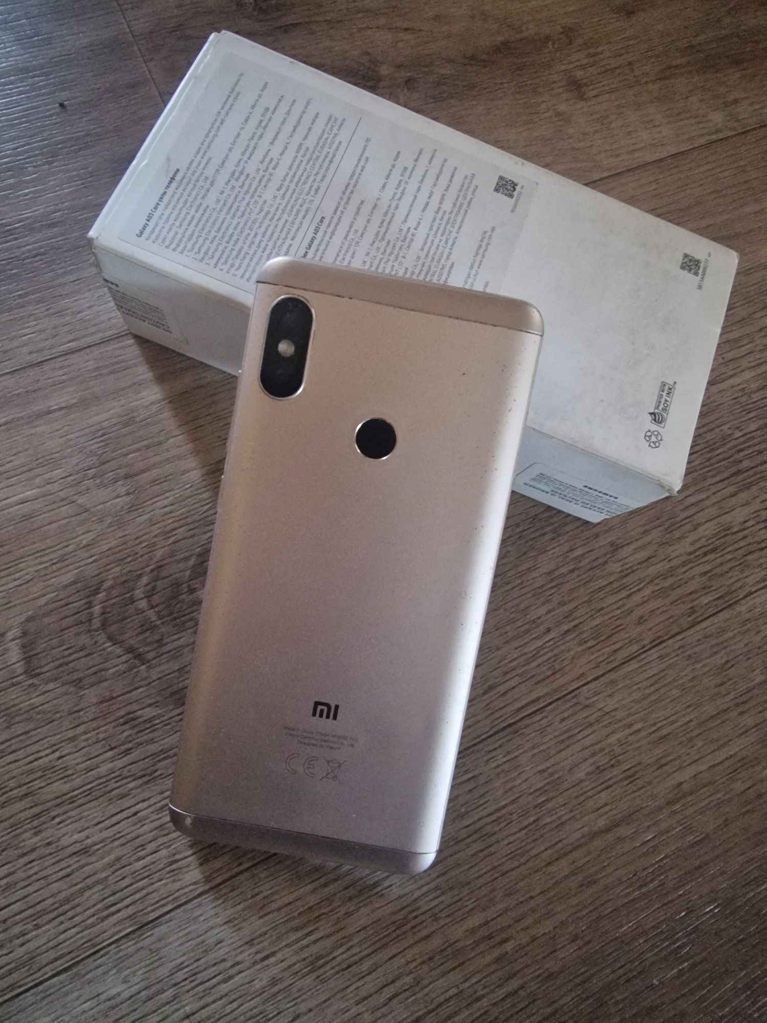 Xiaomi Redmi Note 64gb/3озу дракон проц