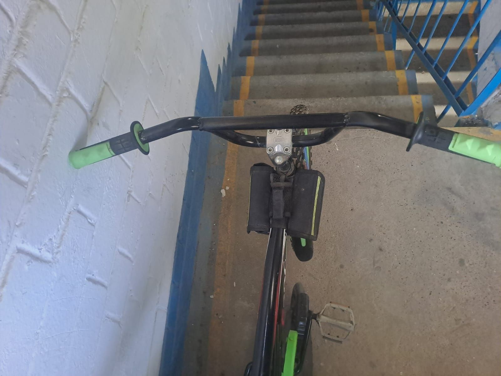 Велосипед BMX, за сумму 15.000тг