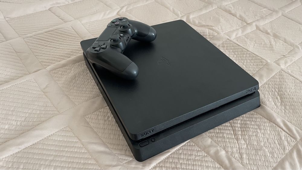 Sony playstation 4 1 TB