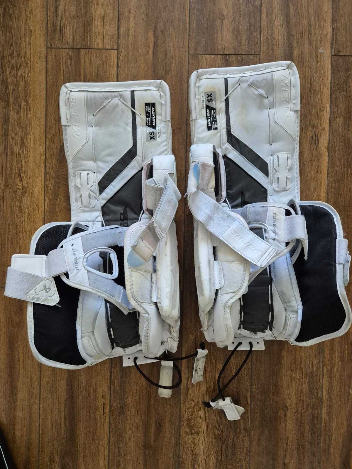 Щитки вратарские Bauer M5Pro р-р Intermediate XS29+