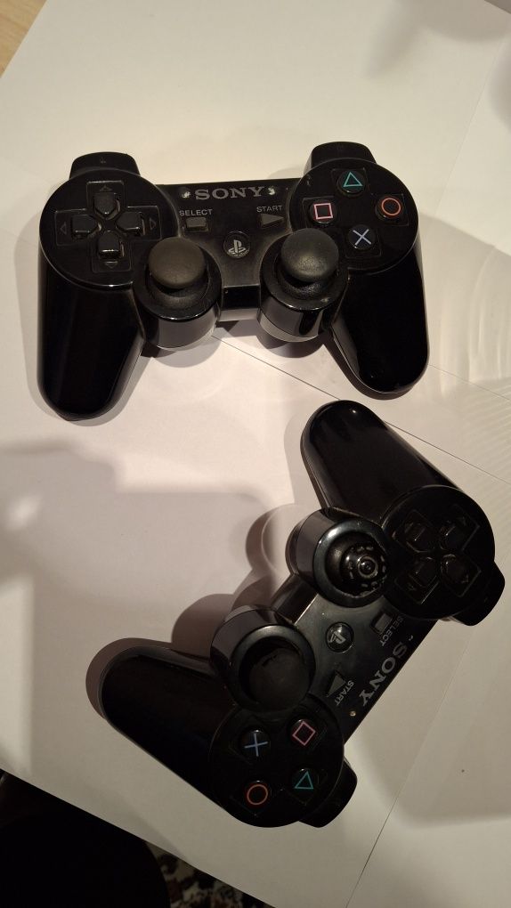 Sony Playstation Super Slim.