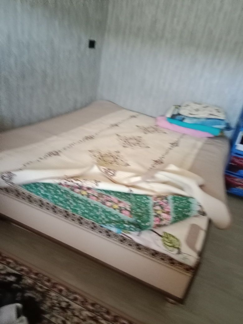 Диван сатылады еки адамдык