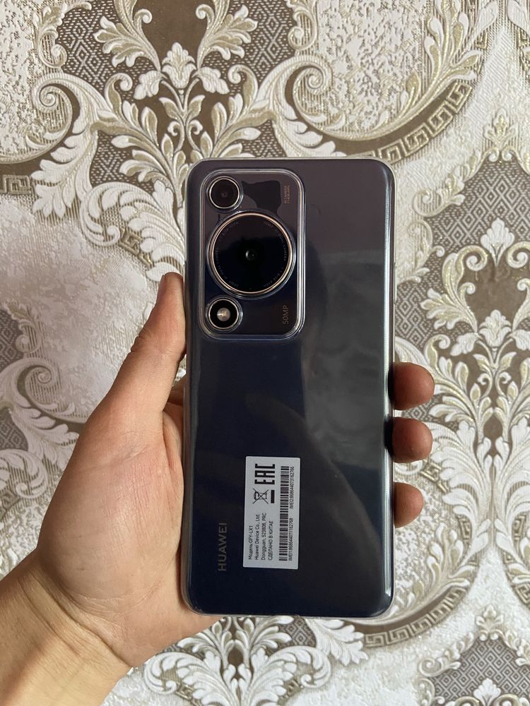 Продаю новый смартфон Huawei Nova Y63
