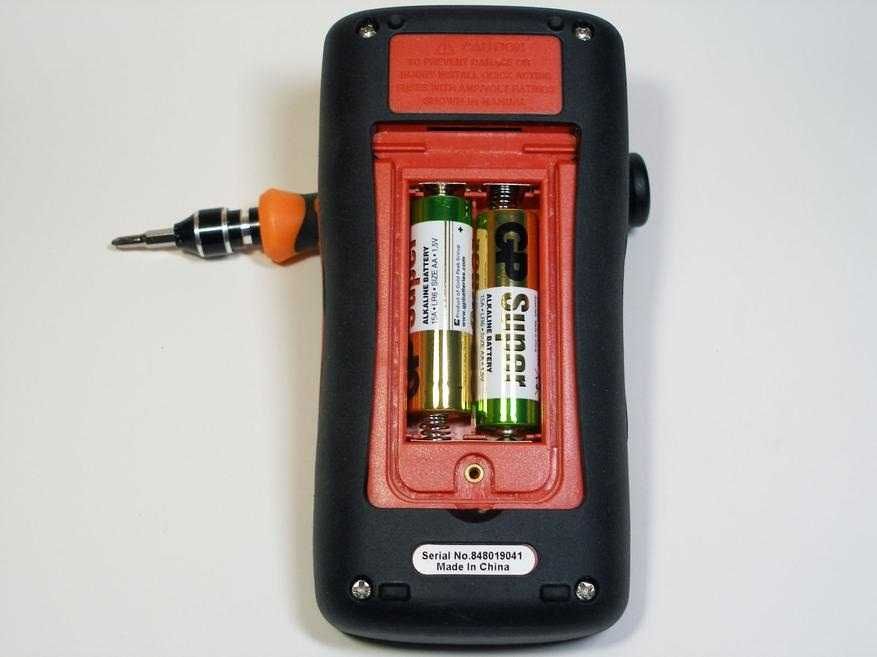 Защищённый мультиметр для поиска скрытой проводки Richmeters RM409b.