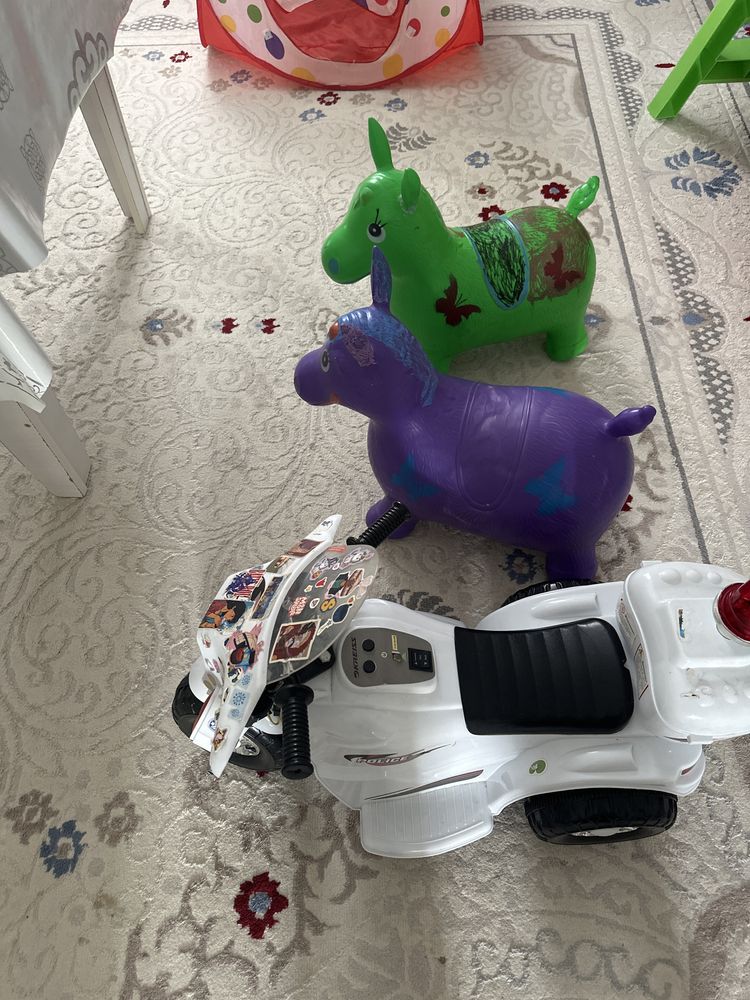 Продам все что на фотографиях все в идеальном состояний