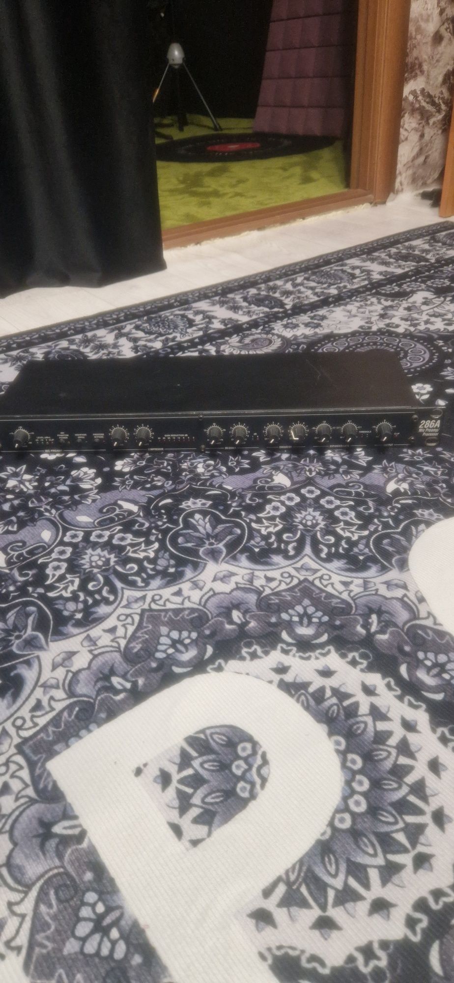 DBX 286A предусилитель