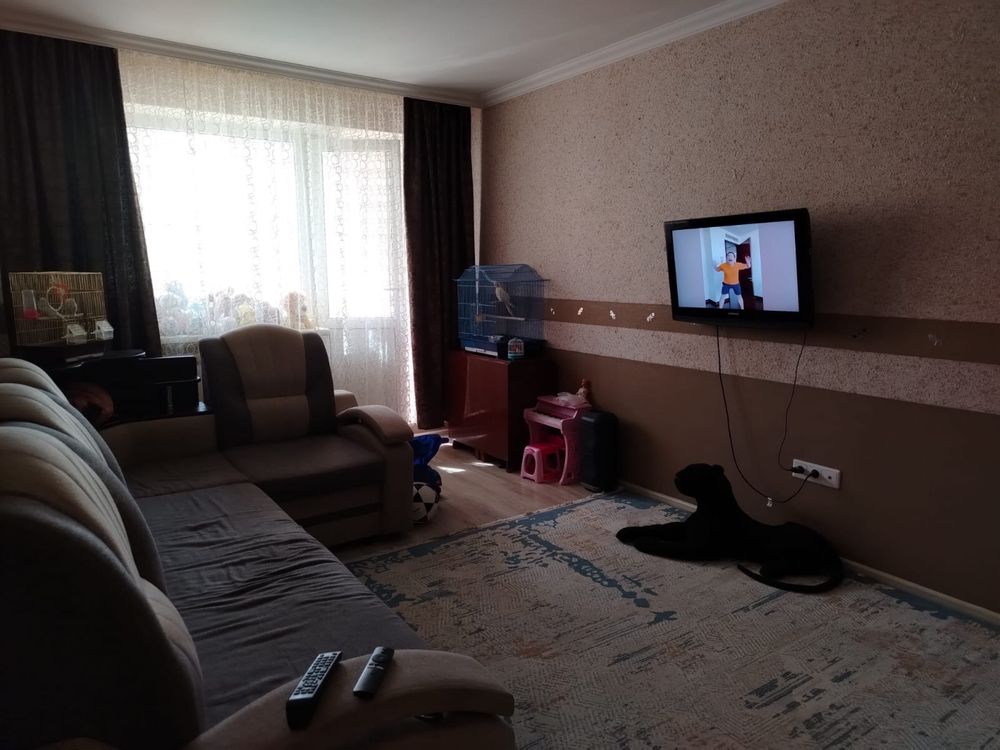 Продам 3-х ком квартиру по Ломоносова 21А