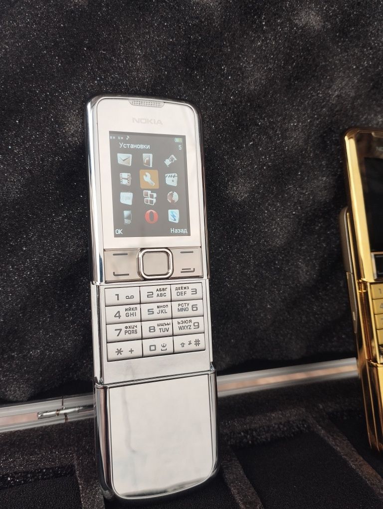 Nokia 8800 Art и Sirocco