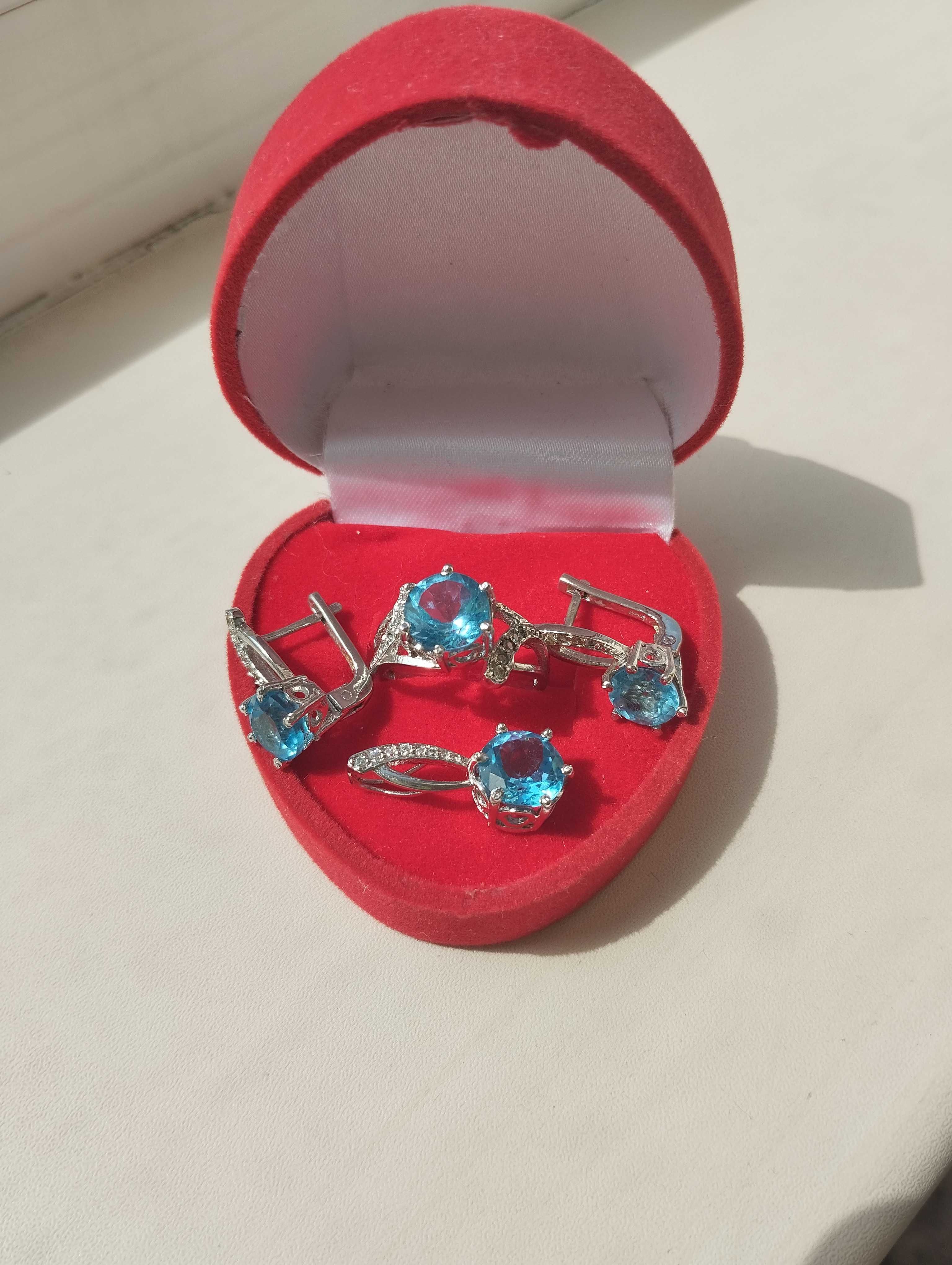 Серебряный набор (серьги, кулон, кольцо) НОВЫЙ