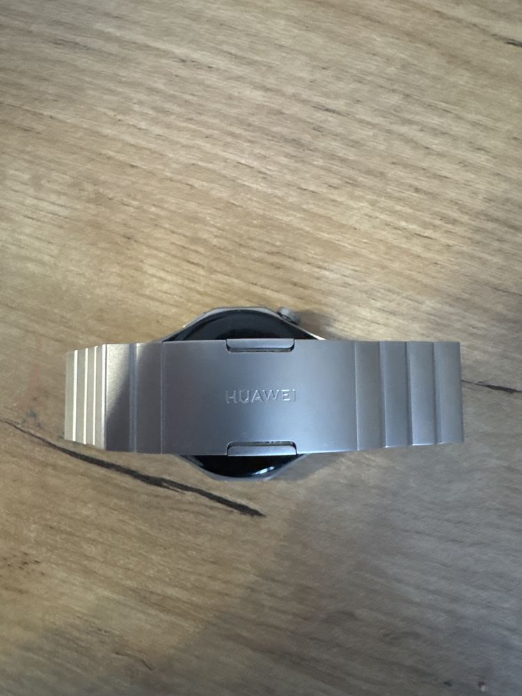 Продаю часы huawei GT 4