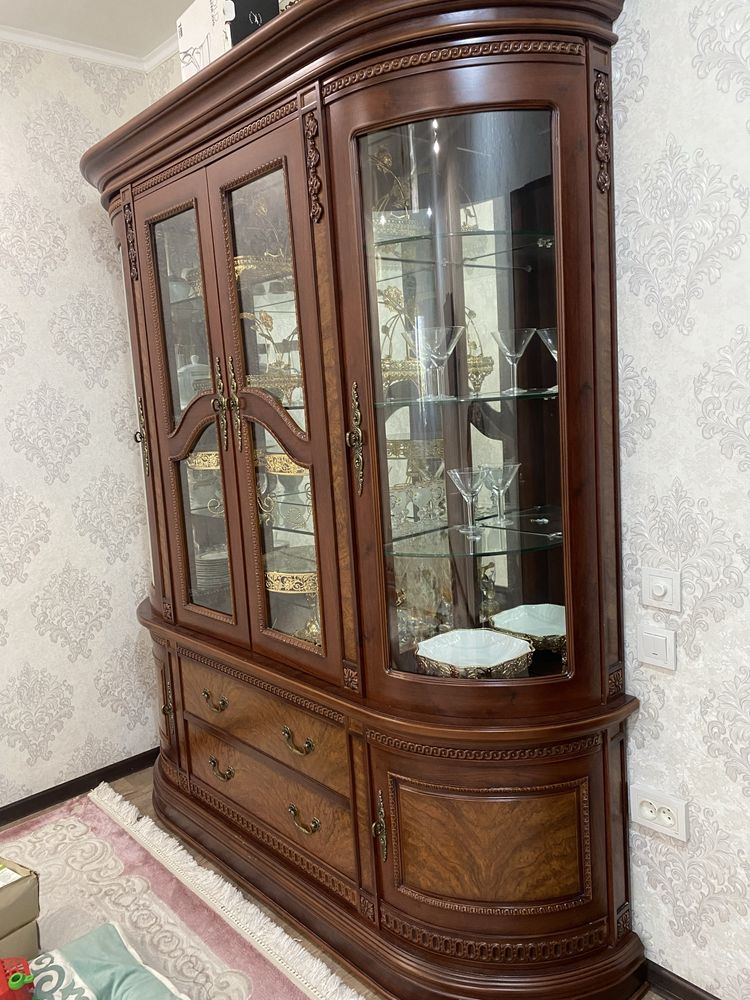 Сервант для посуды