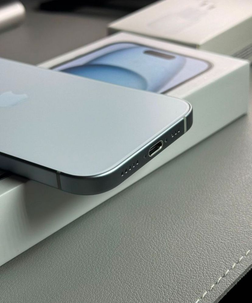 iPhone 15 с гарантией