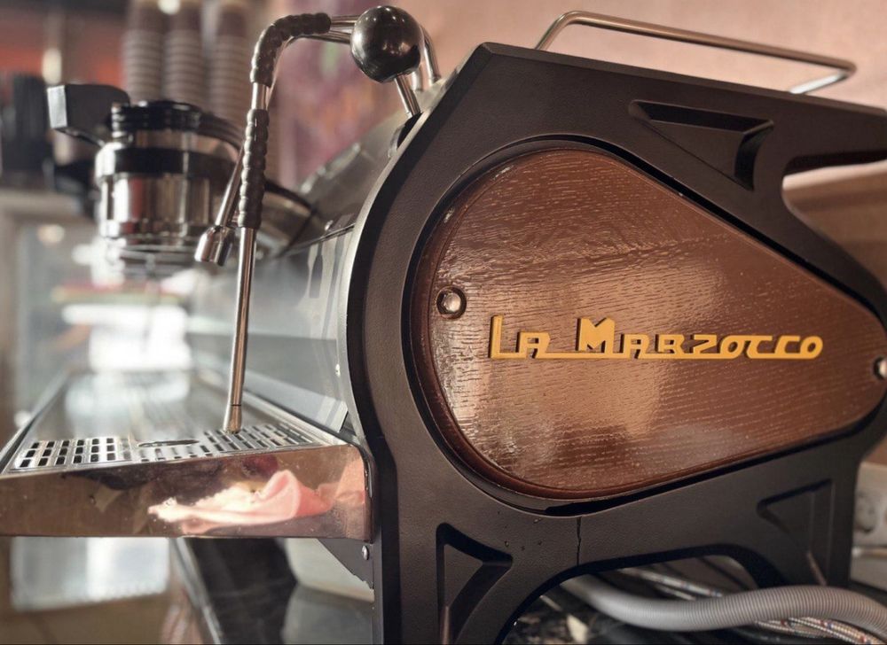 La Marzocco, Strada,  7, млн тг, 3 группы, новая , полный комплект